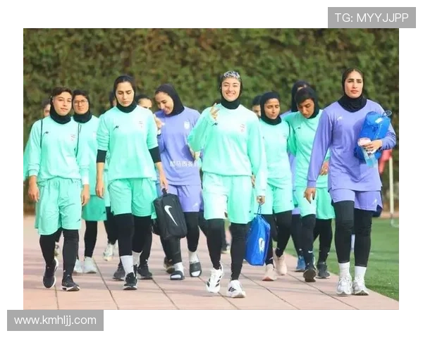 伊朗女足忧家人安全 坚持完亚洲杯比赛